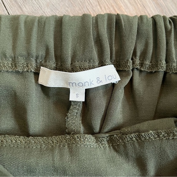 Elegant Olive Wide-Leg Women's Trousers - Picture 4 of 5